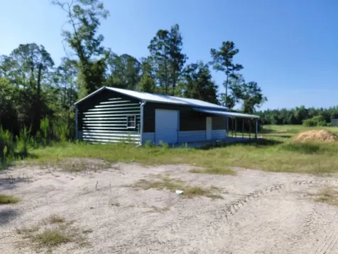 20065 SE Hawthorne Road Hawthorne FL 32640