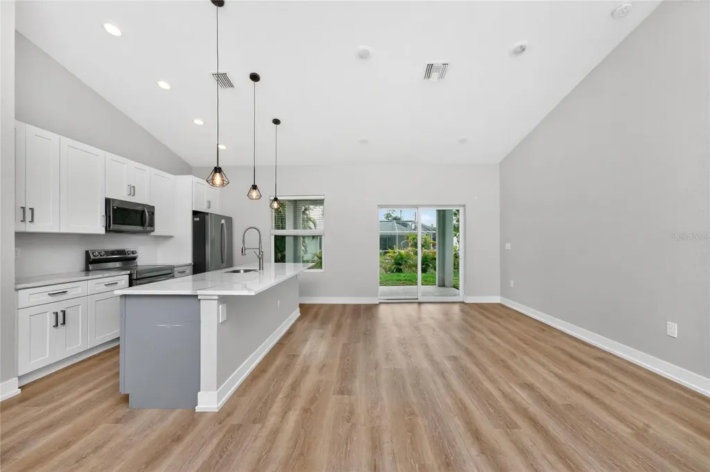 105 Cottage Place Rotonda West FL 33947