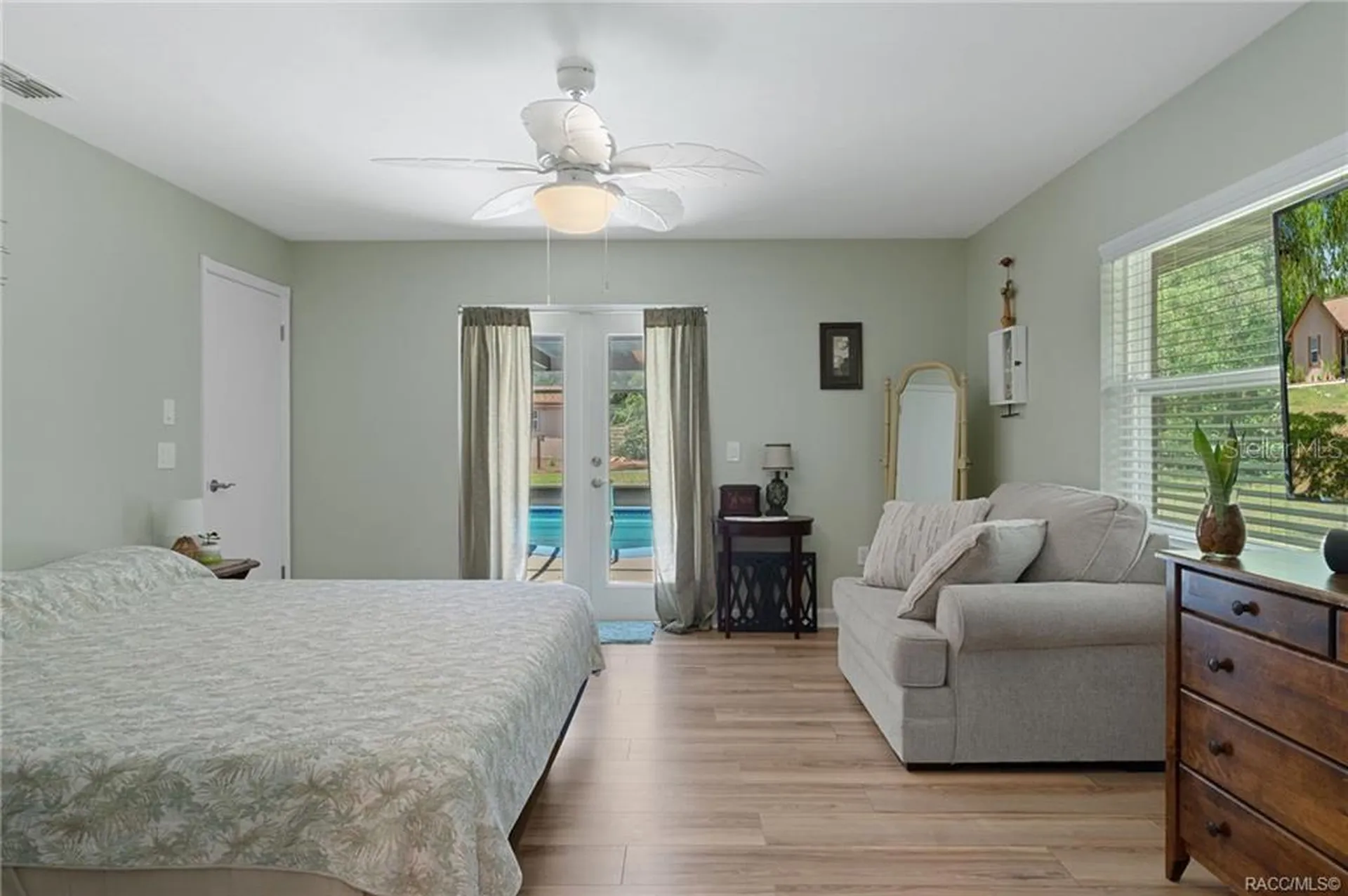 807 W National Street Hernando FL 34442