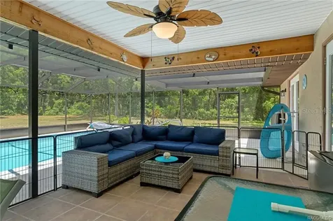 807 W National Street Hernando FL 34442