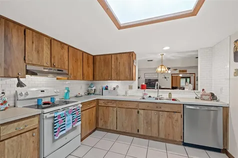 6144 Beechwood Drive Dade City FL 33523