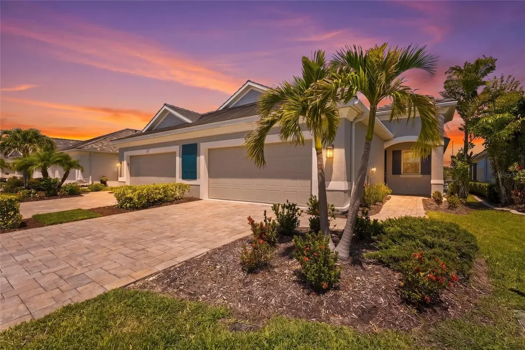 7523 Campus Cove Sarasota FL 34243