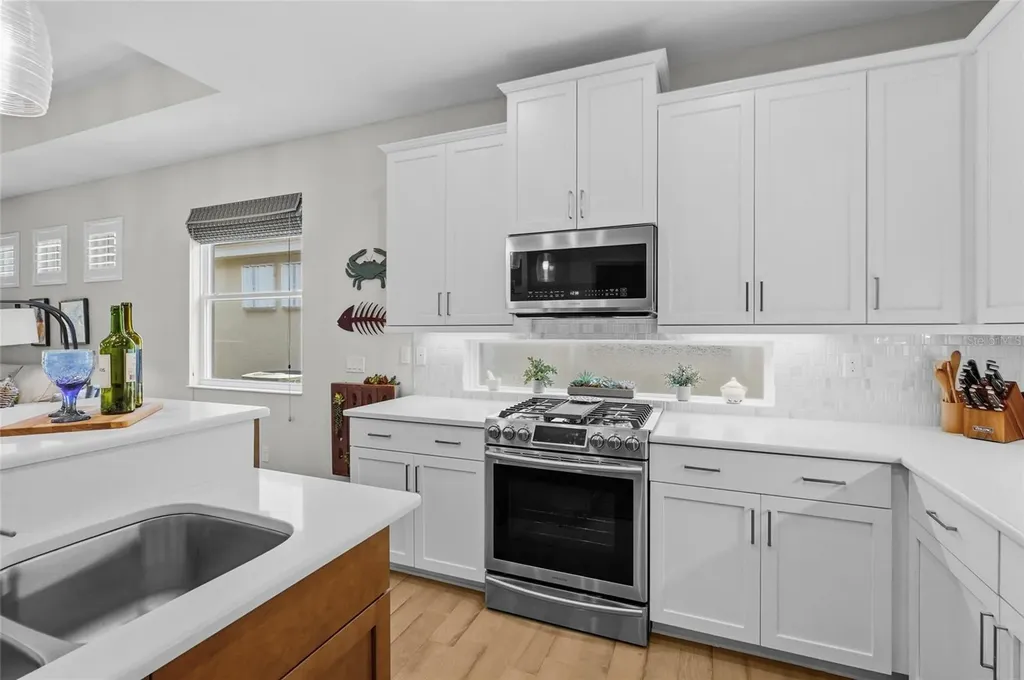 7523 Campus Cove Sarasota FL 34243