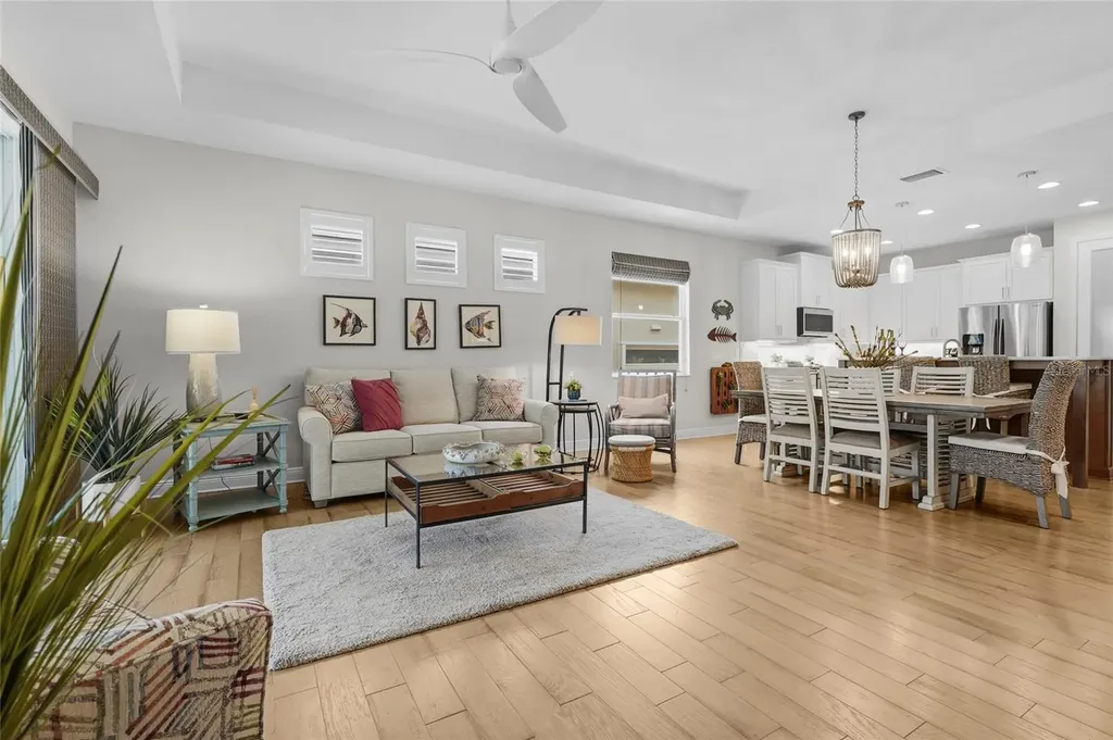 7523 Campus Cove Sarasota FL 34243