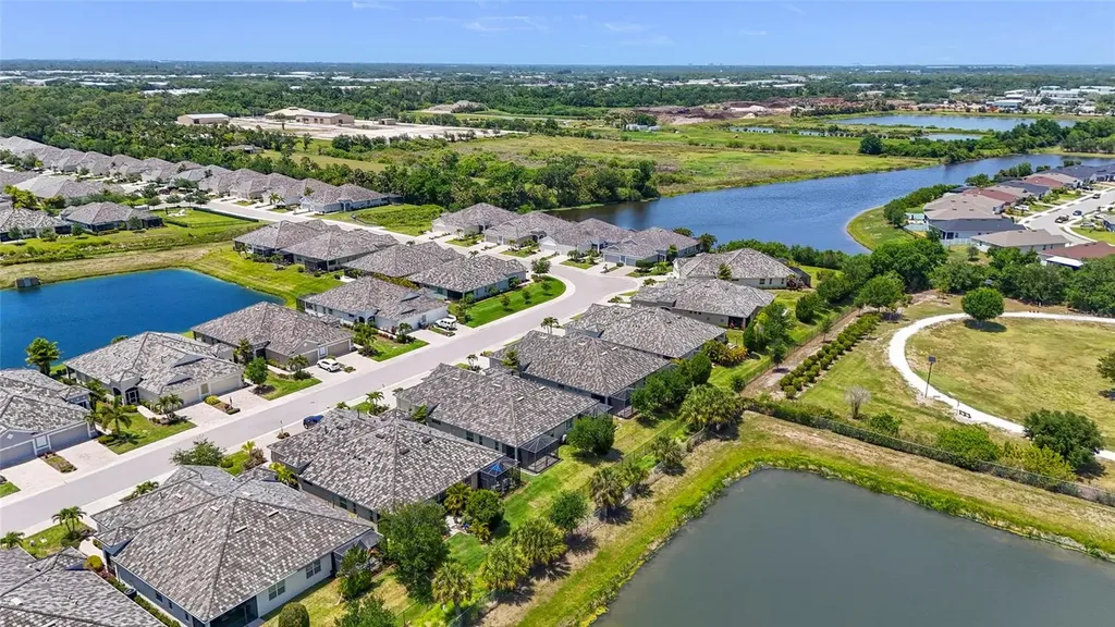7523 Campus Cove Sarasota FL 34243