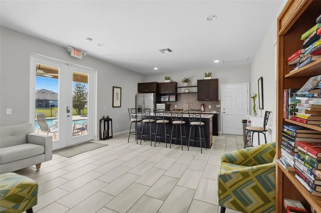7523 Campus Cove Sarasota FL 34243