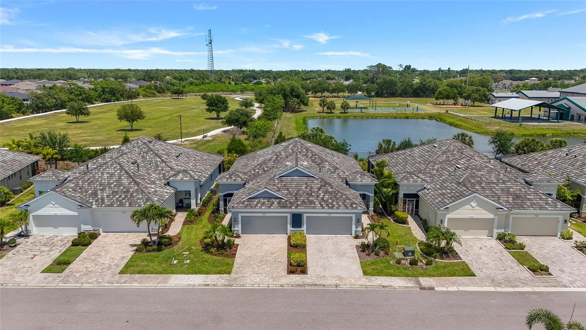 7523 Campus Cove Sarasota FL 34243