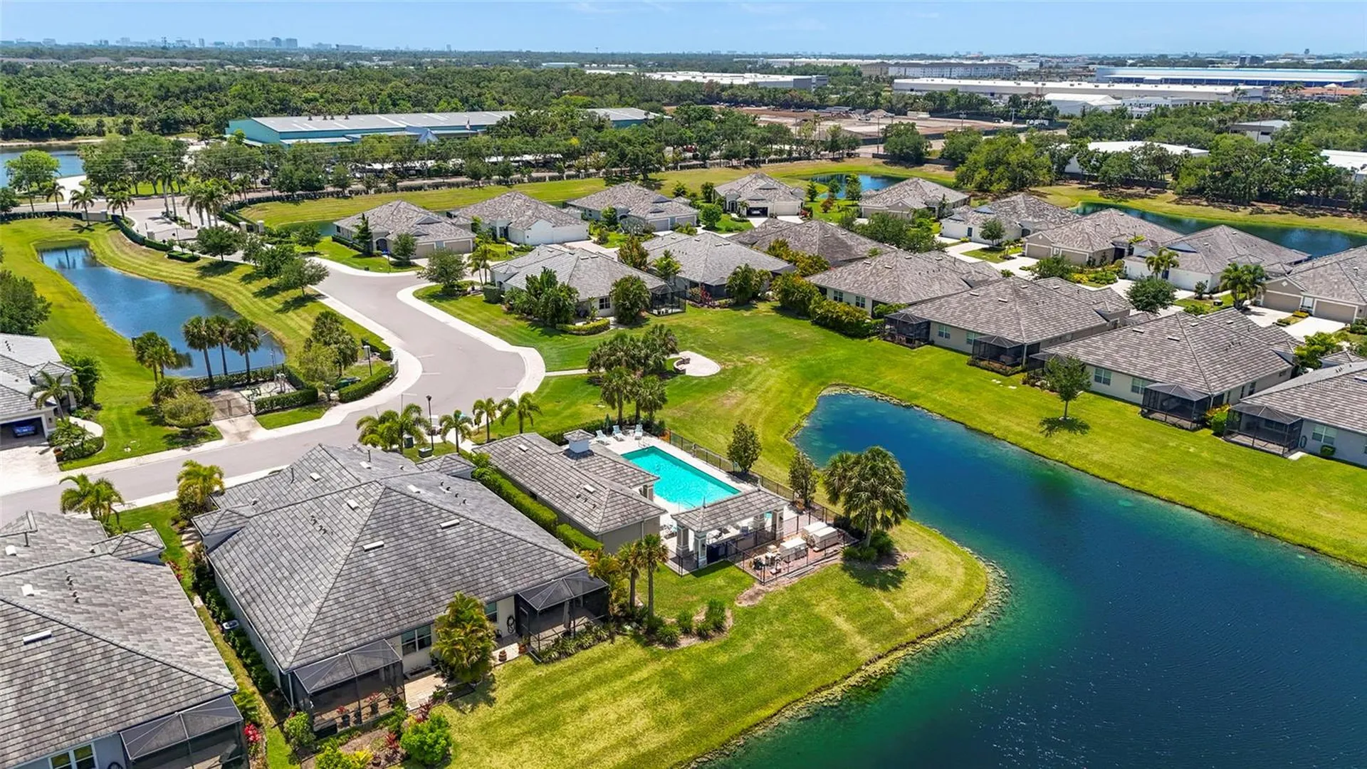 7523 Campus Cove Sarasota FL 34243