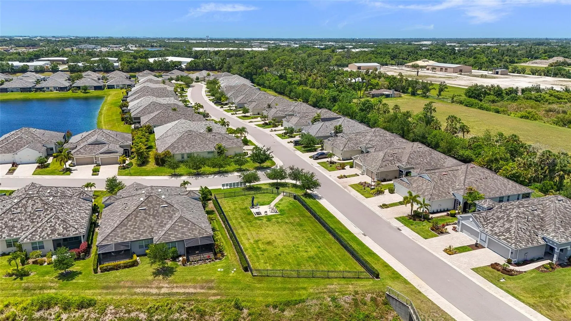 7523 Campus Cove Sarasota FL 34243