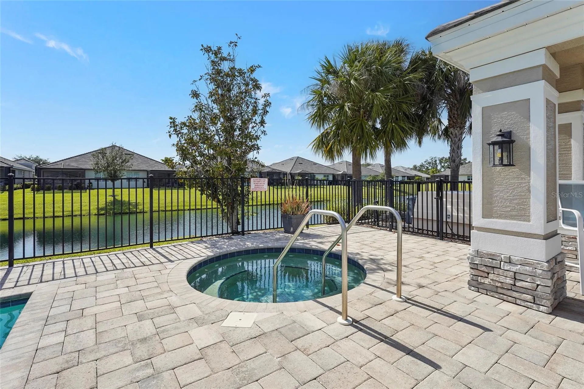 7523 Campus Cove Sarasota FL 34243