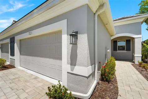 7523 Campus Cove Sarasota FL 34243