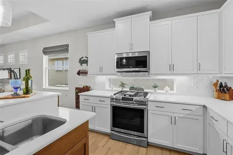 7523 Campus Cove Sarasota FL 34243