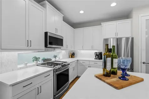 7523 Campus Cove Sarasota FL 34243