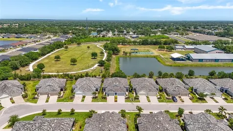 7523 Campus Cove Sarasota FL 34243