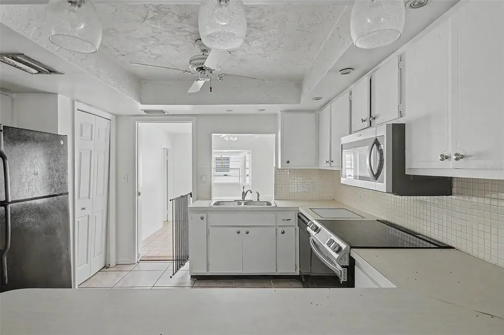 1647 Summerdale Drive S Clearwater FL 33764