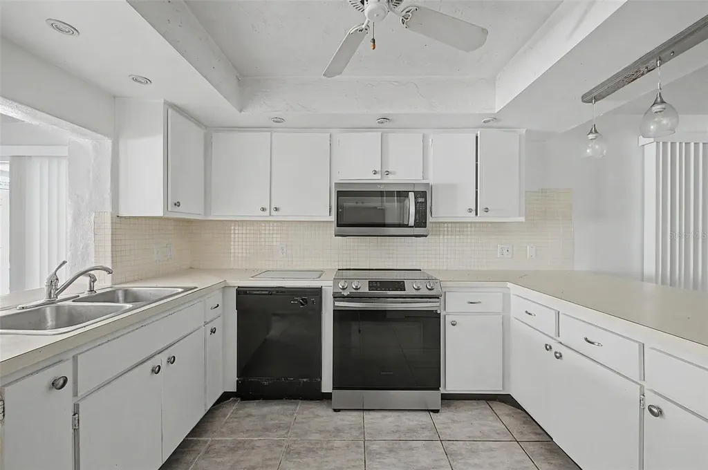 1647 Summerdale Drive S Clearwater FL 33764