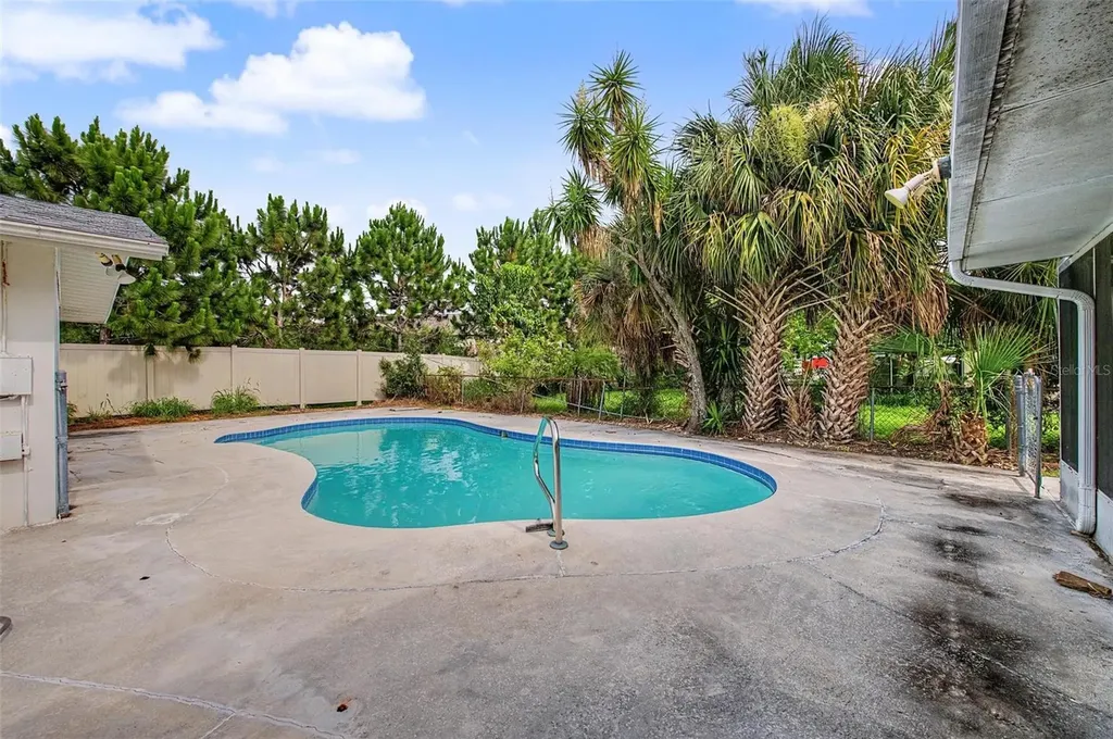 1647 Summerdale Drive S Clearwater FL 33764