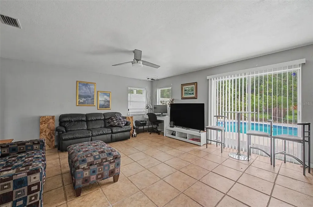 1647 Summerdale Drive S Clearwater FL 33764