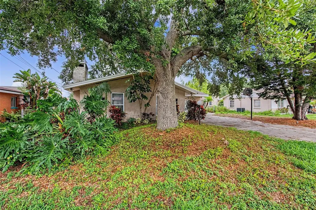 1647 Summerdale Drive S Clearwater FL 33764