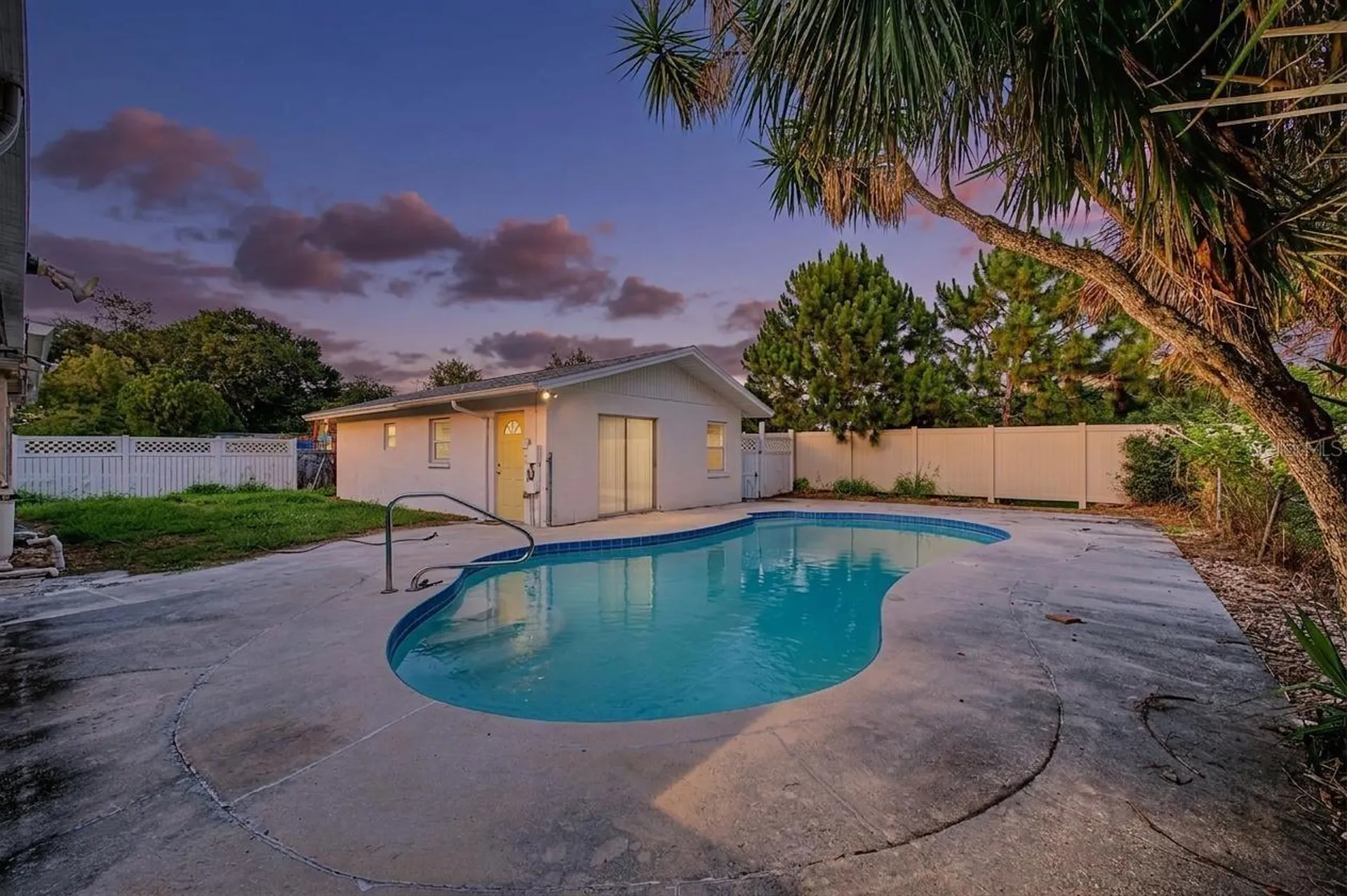 1647 Summerdale Drive S Clearwater FL 33764