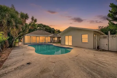 1647 Summerdale Drive S Clearwater FL 33764