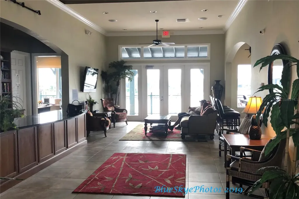1010 Tidewater Shores Loop Bradenton FL 34208