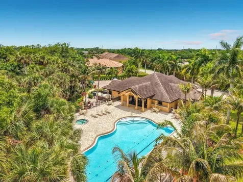 1051 Winding Pines Circle Cape Coral FL 33909