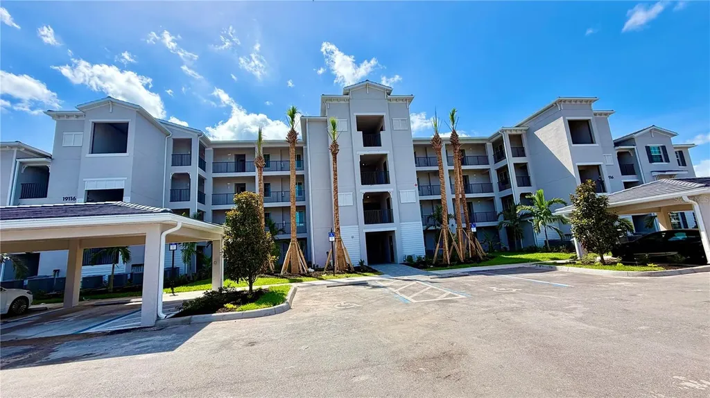 19116 Scallop Loop Lakewood Ranch FL 34211