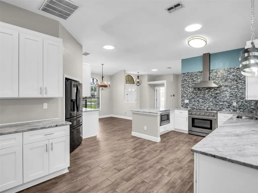 447 Whispering Lakes Boulevard Tarpon Springs FL 34688
