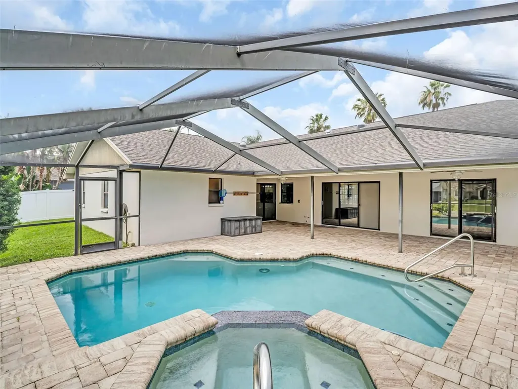 447 Whispering Lakes Boulevard Tarpon Springs FL 34688