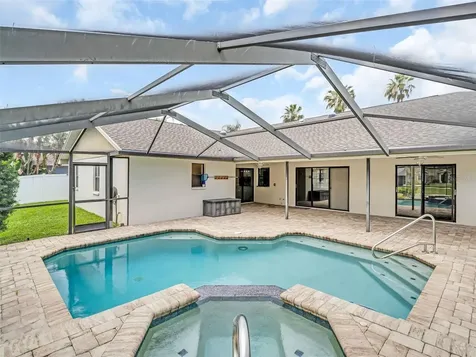 447 Whispering Lakes Boulevard Tarpon Springs FL 34688