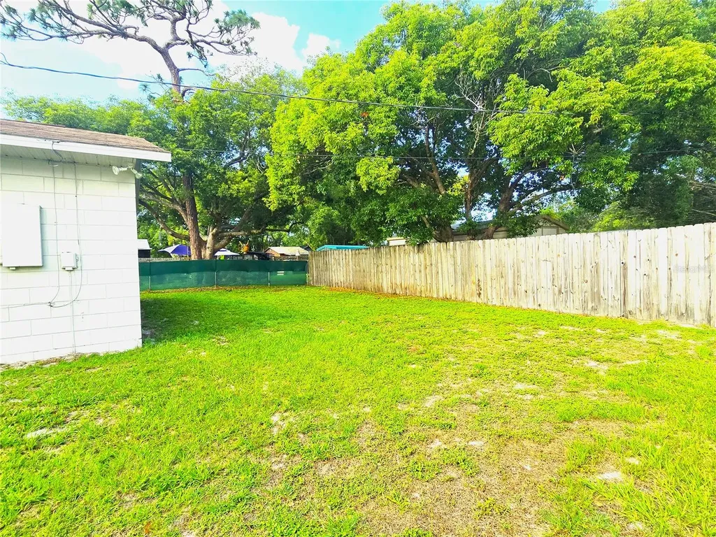 1423 Montana Avenue St Cloud FL 34769