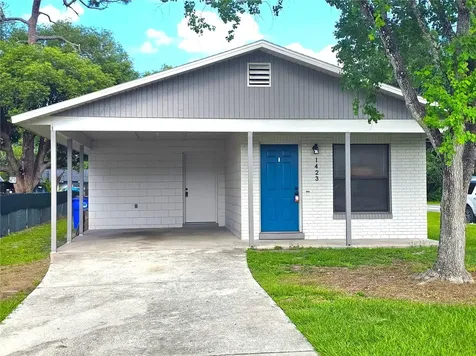 1423 Montana Avenue St Cloud FL 34769