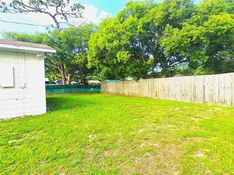 1423 Montana Avenue St Cloud FL 34769