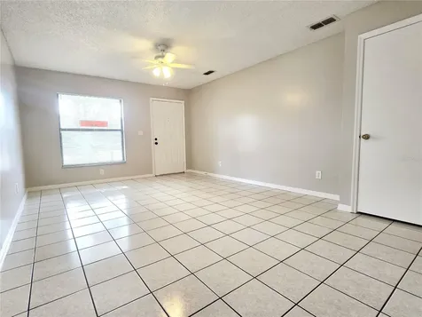 1423 Montana Avenue St Cloud FL 34769