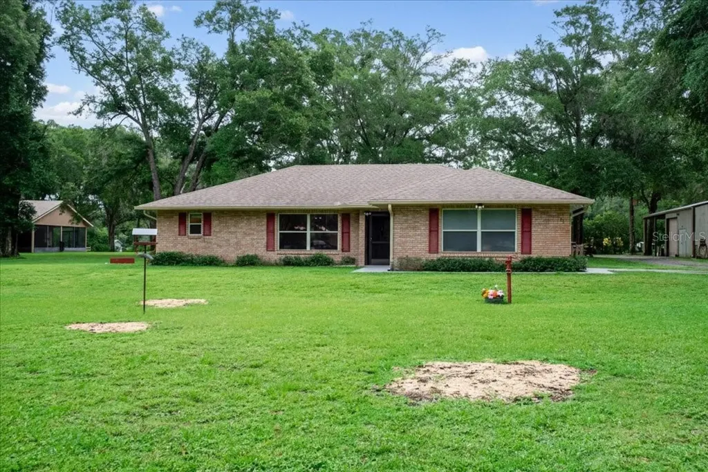 267 N Orange Avenue Lake Helen FL 32744