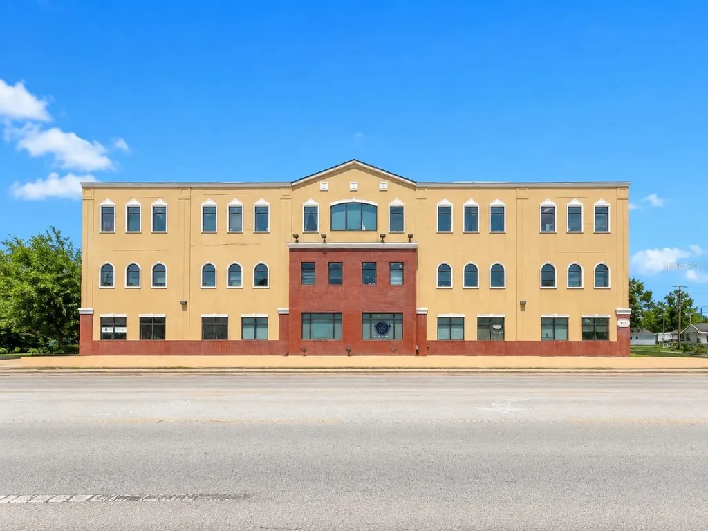 213 S Dillard Street Winter Garden FL 34787