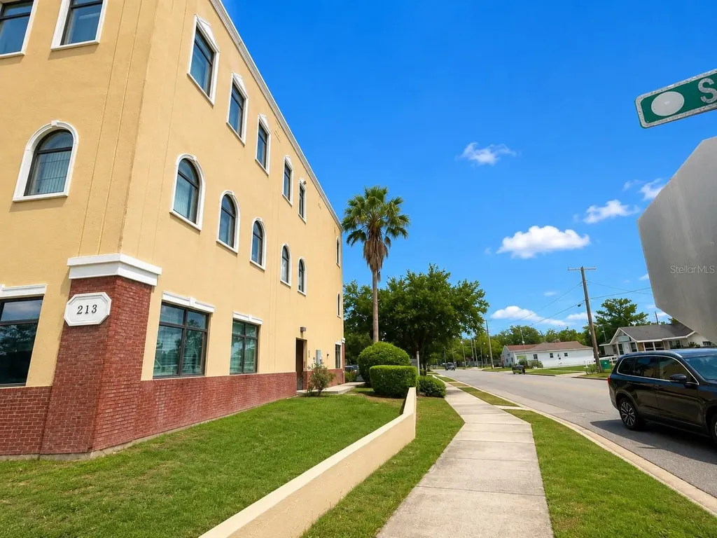 213 S Dillard Street Winter Garden FL 34787