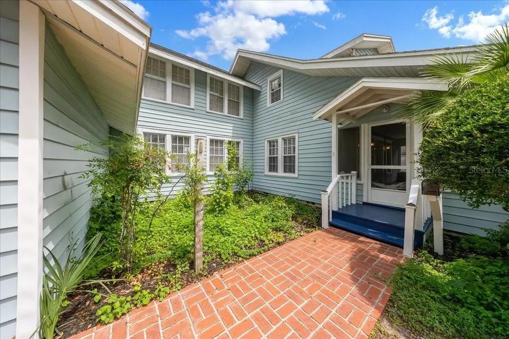 319 Carnation Court Apopka FL 32703