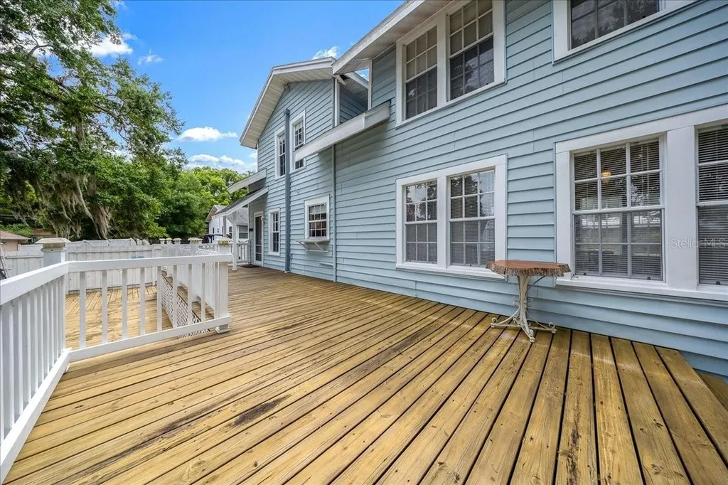 319 Carnation Court Apopka FL 32703