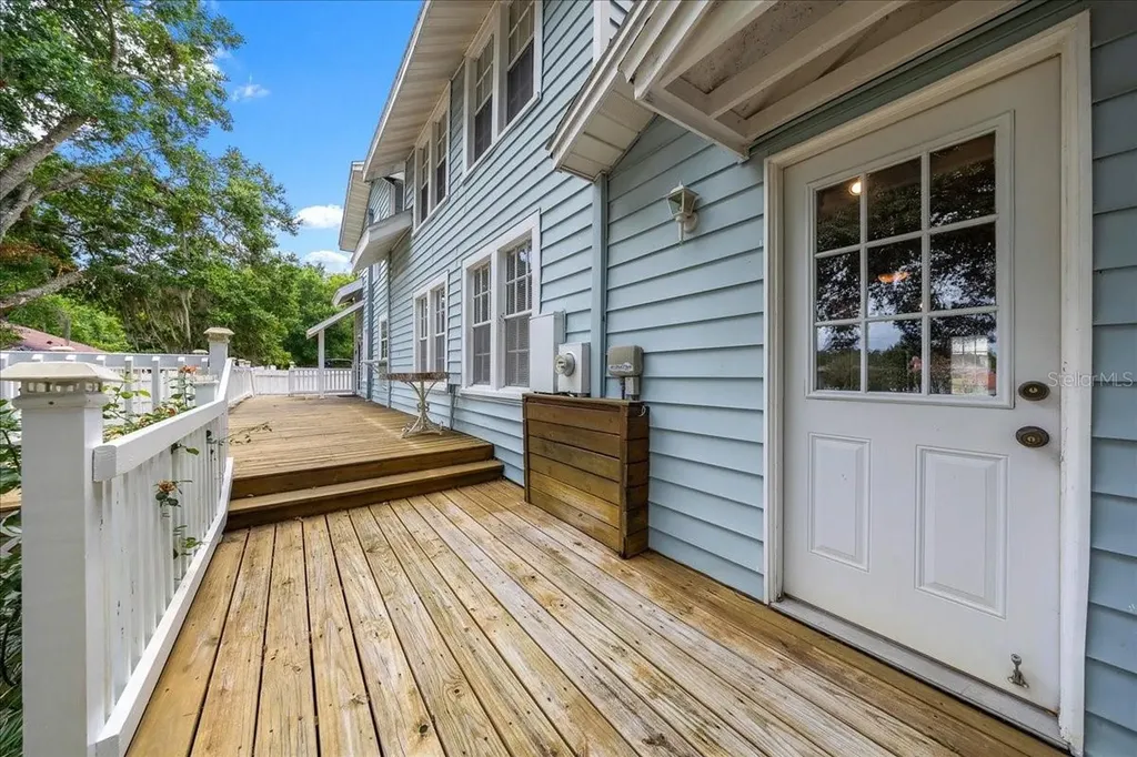 319 Carnation Court Apopka FL 32703