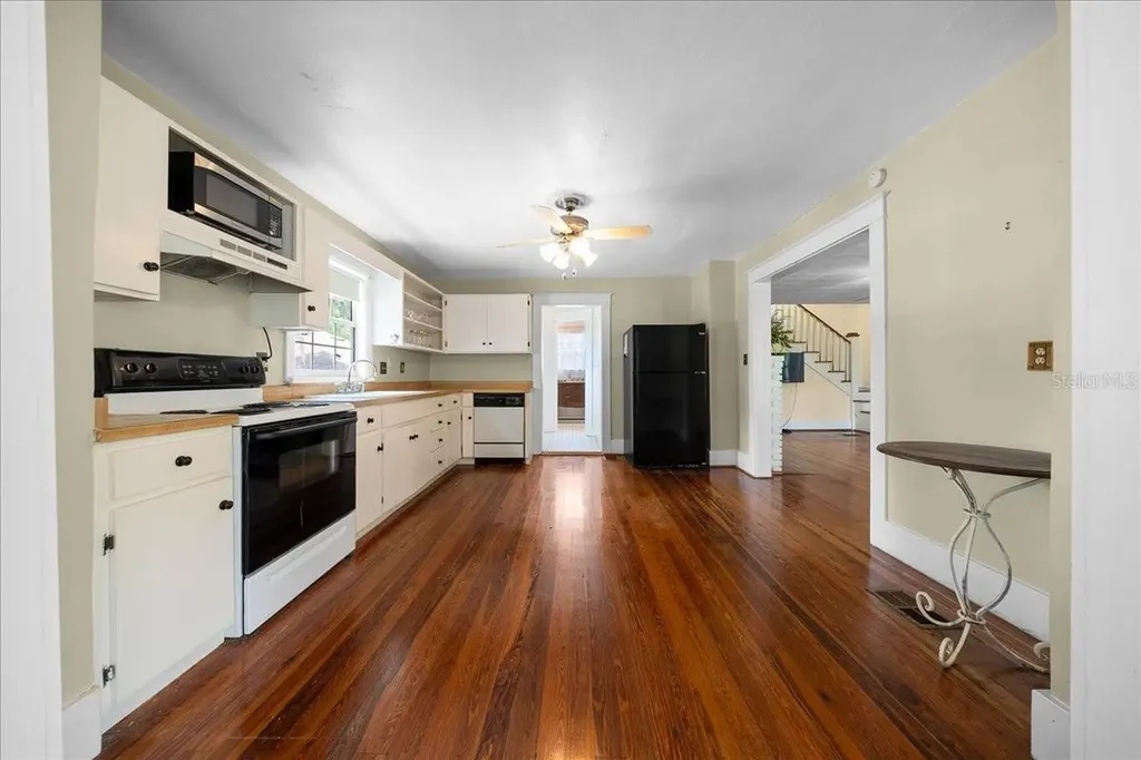 319 Carnation Court Apopka FL 32703
