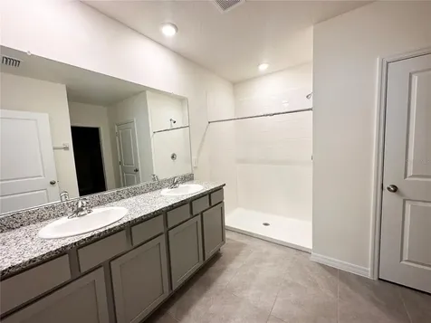 5105 Vecchio Court Bradenton FL 34211
