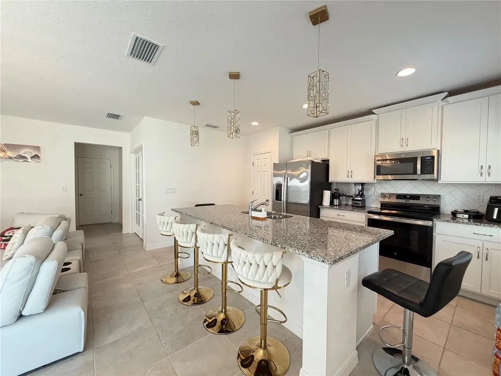 434 North Boulevard E Davenport FL 33837