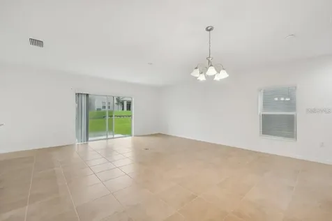 434 North Boulevard E Davenport FL 33837