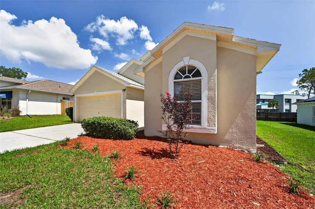 418 Henderson Avenue Seffner FL 33584