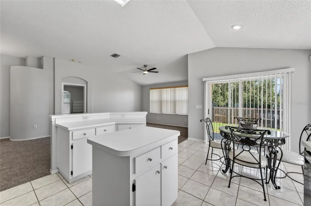 418 Henderson Avenue Seffner FL 33584