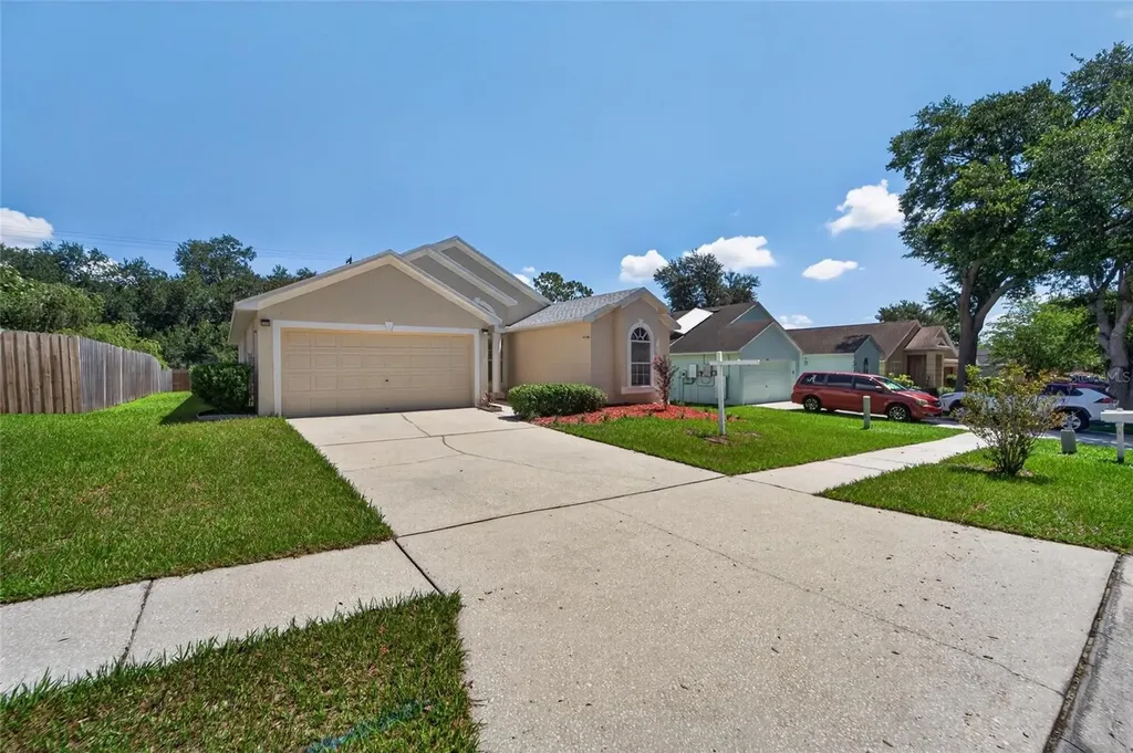418 Henderson Avenue Seffner FL 33584