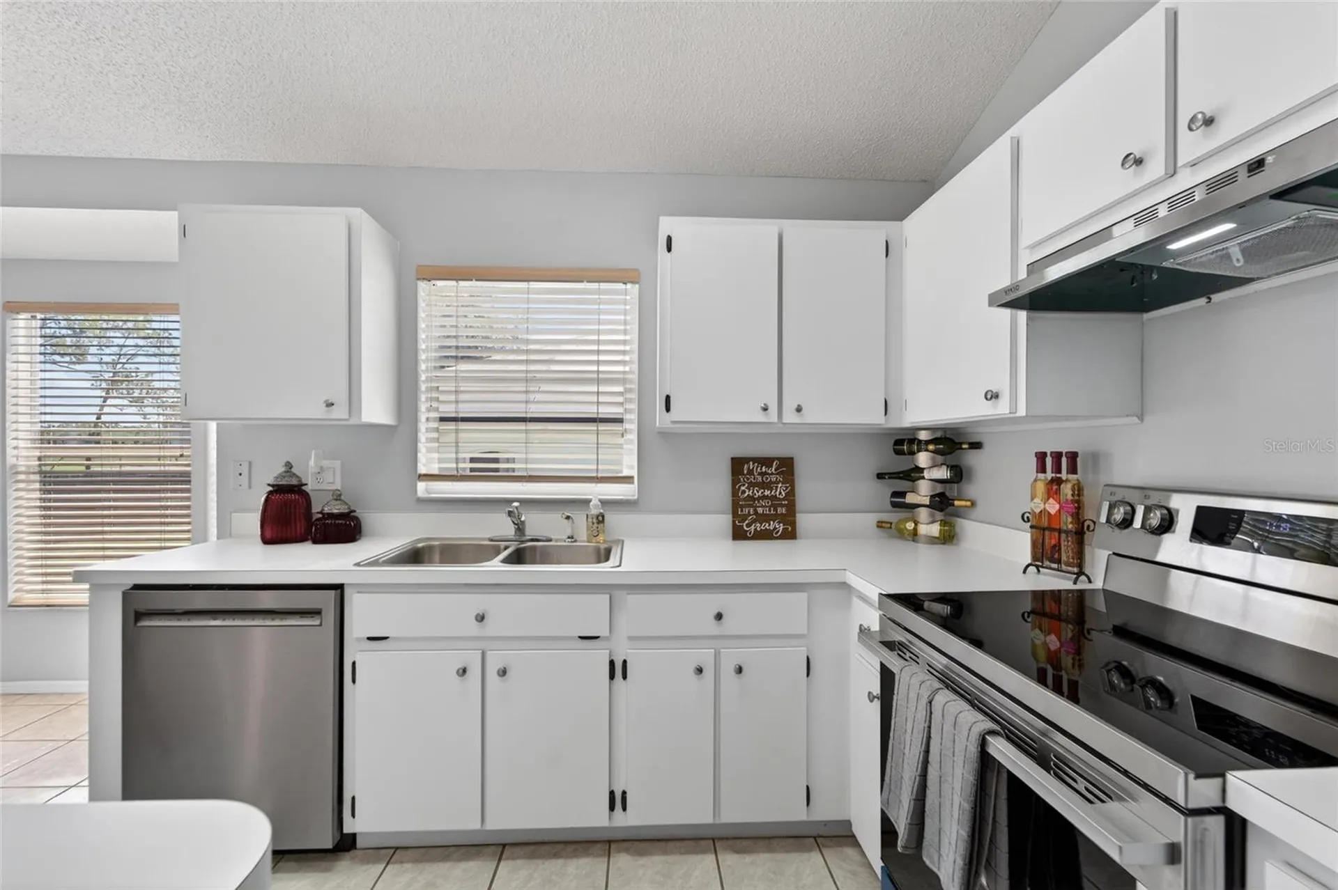418 Henderson Avenue Seffner FL 33584