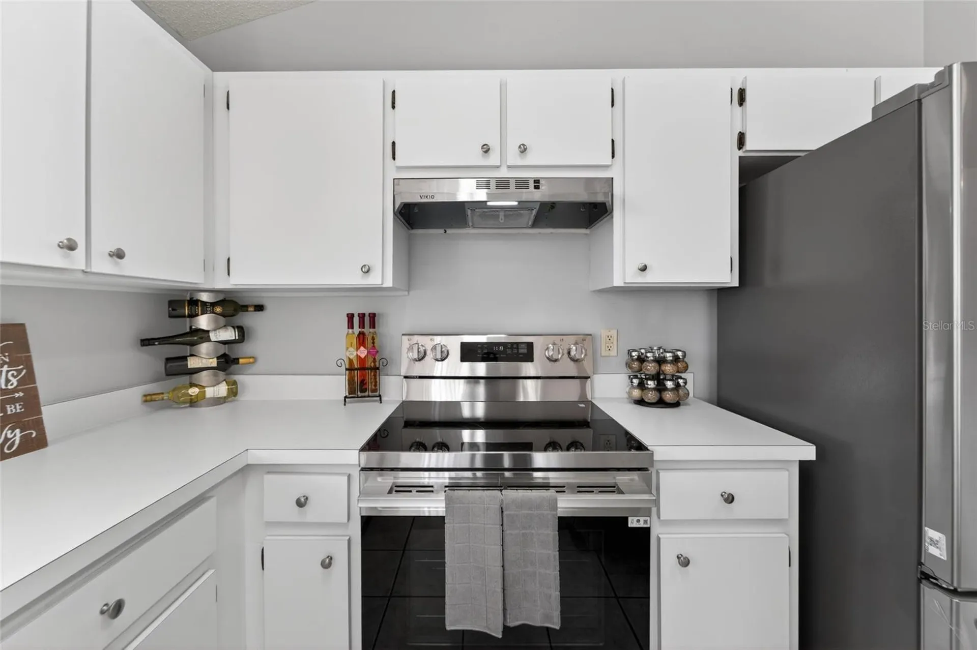 418 Henderson Avenue Seffner FL 33584